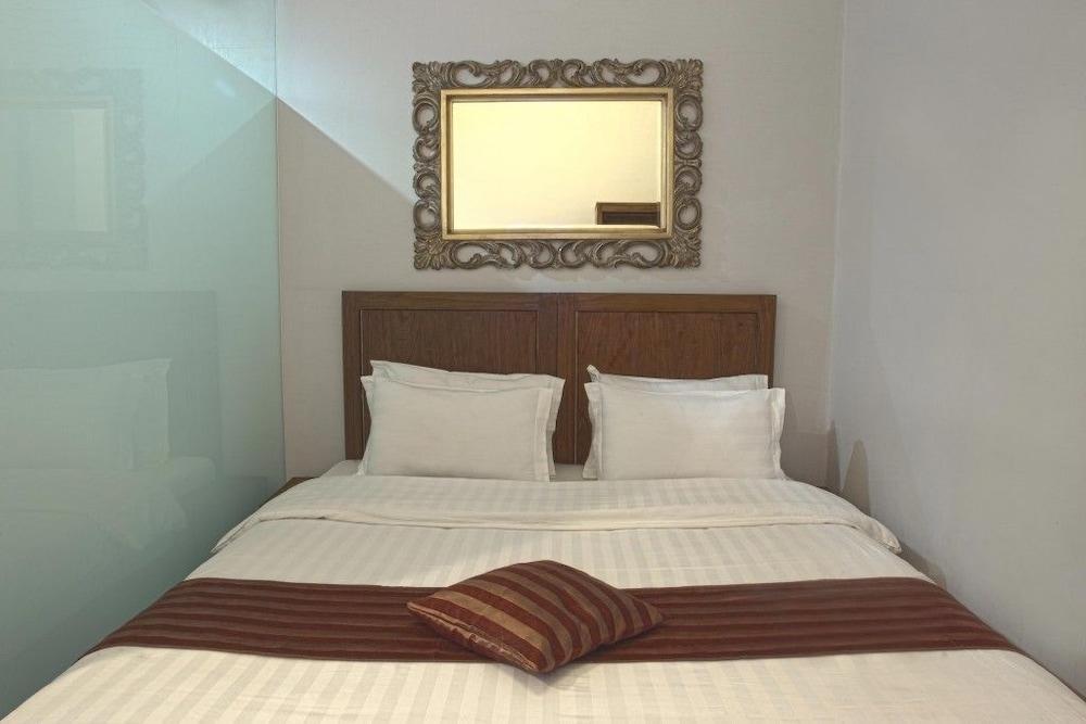 Fuxion Inn Jakarta Exterior photo
