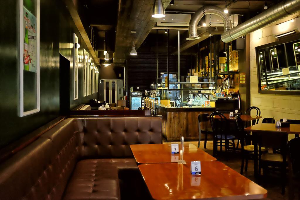 Fuxion Inn Jakarta Exterior photo