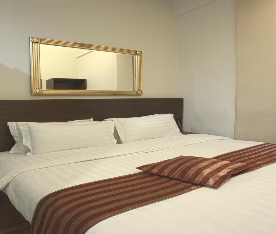 Fuxion Inn Jakarta Exterior photo
